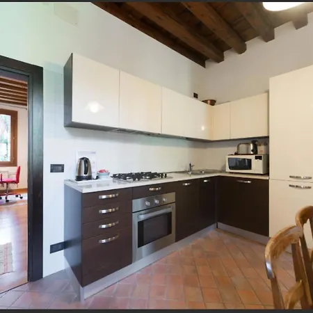 Ca' Madonna Apartment *